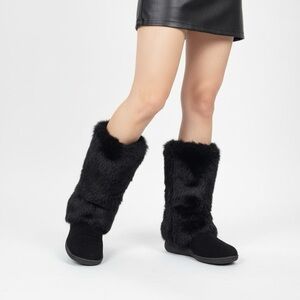 RIVERLAND BLACK FURRY BOOTS WOMENS SIZE 6